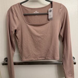 Hollister Women's light pink Long Sleeve Crop Tee